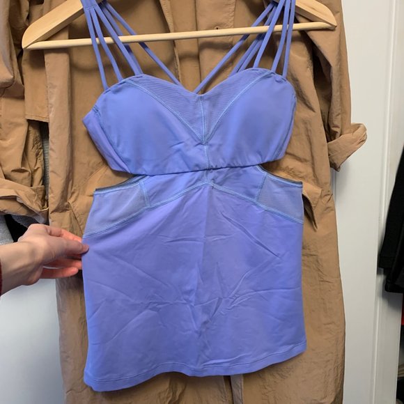 Lululemon Exquisite Tank II Size 6 Cut out tank - Picture 2 of 3